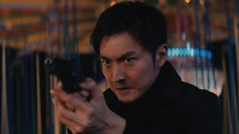 一发子弹射进了谢希伟的胸口