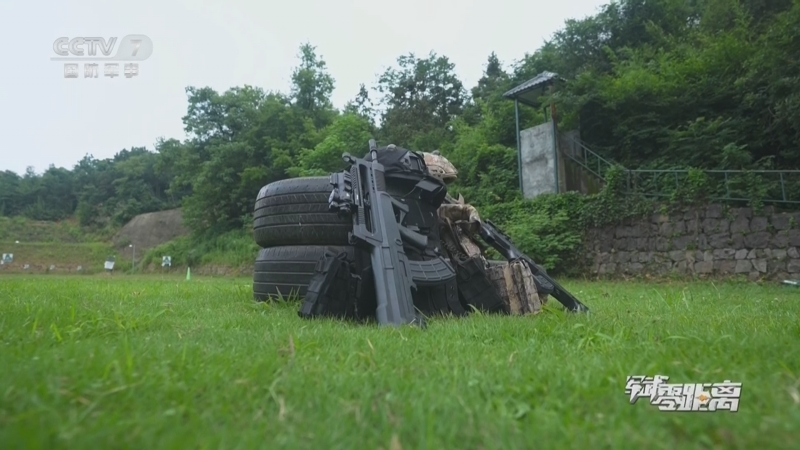 《军武零距离》 20251222 极限突击