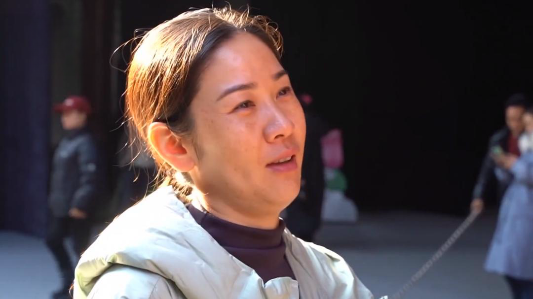 社会传真 心怀挚爱 默默坚守