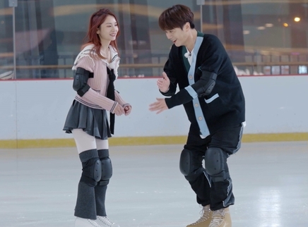 加更版：陆虎陈曌旭冰上保龄球