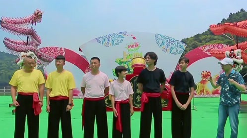 水上高桩挤狮比赛