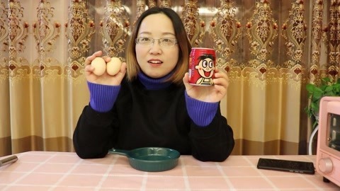 梁小轩和轩妈试吃各种美食 旺仔牛奶布丁