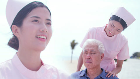 内涵神评论 十块钱引发的虐恋故事！
