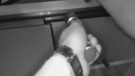 @所有人 可疑男子躲进居民家衣柜被民警拽出，辩称“走错了”
