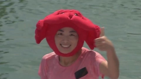 中华小当家专场 女生头顶螃蟹冲关成功