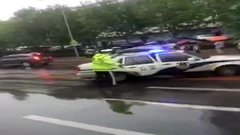 城市直通车 造谣侮辱交警 被拘十天