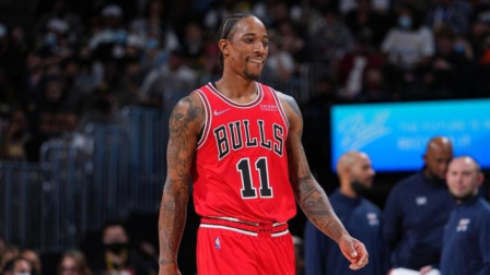 NBA热辣资讯 太强了！德罗赞连续第7场35+且命中率超50%