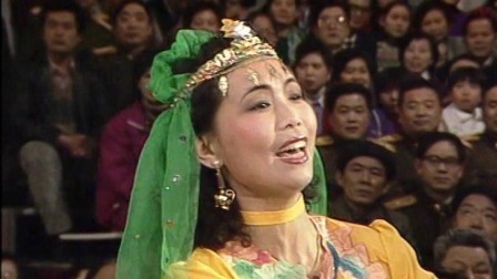 央视1991春晚 歌舞《祝酒请茶大拜年》，各民族相会庆祝好时光
