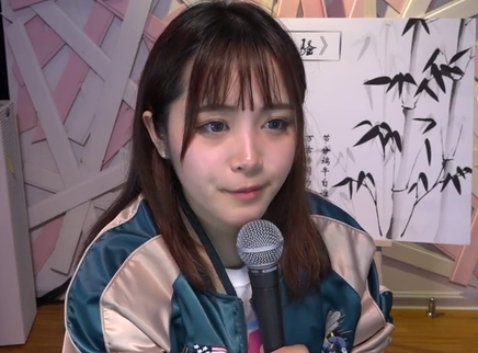 818超女聊天室 圈9电音嗨舞节奏感满点