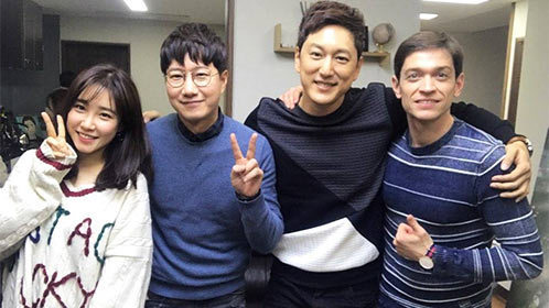 年末单身趴女神惊喜来访