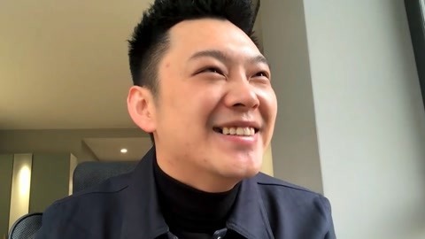 宅家点歌台 老舅化身“老媒舅”传递爱意  freestyle为宅家吃货送安慰