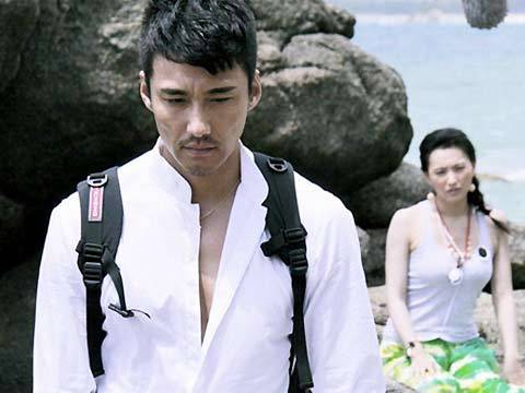 赵铭 朴努植 李浩轩电子游戏策划美琪(莫小棋 饰)最近与男友郑明(胡兵