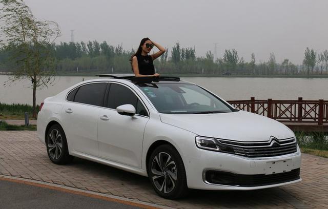 18万开出40万品质!黑衣女神体验雪铁龙c6