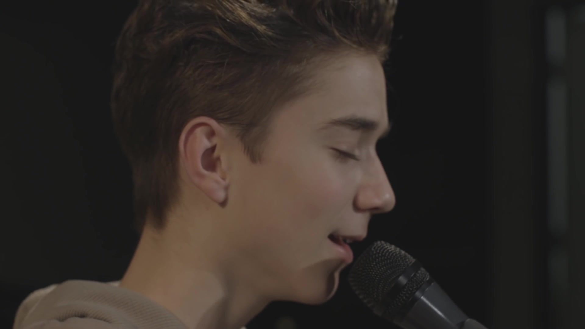 【daniel seavey】超有才华的小哥翻唱unaware by allen stone