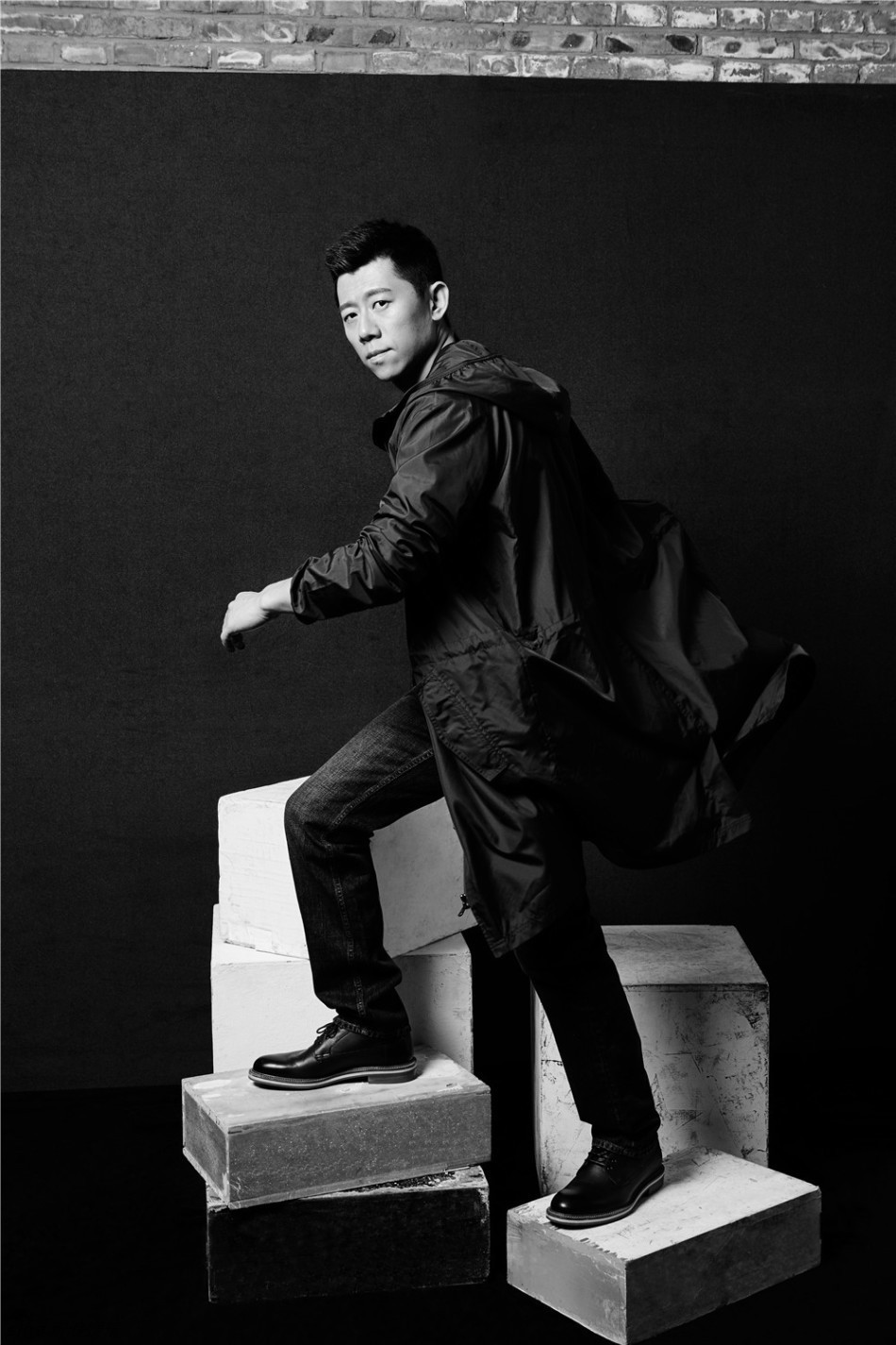 夏雨曝光时尚大片 完美诠释熟男魅力