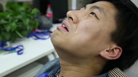 二货闺蜜和男友分手后,失声痛哭,姑娘知道原因后无语了