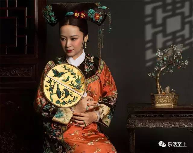 龙梓嘉为皇后额娘打造的最华美的一套造型