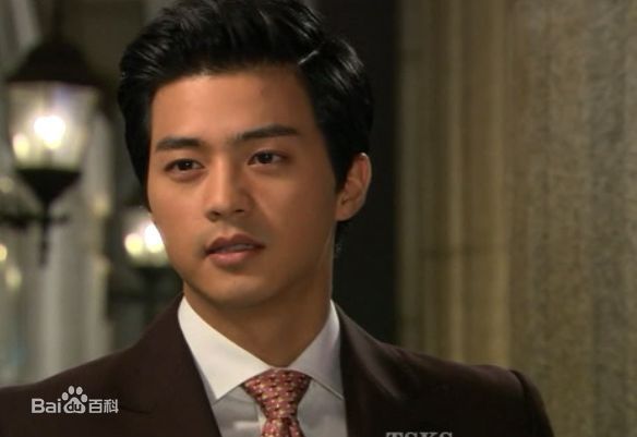 招考女婿男主角金智勋与自杀的金智勋是同一个人吗?