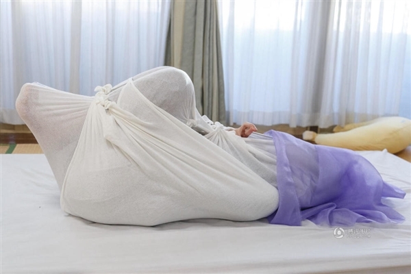 日本减压法"成人包裹"受国人青睐:姿势奇葩