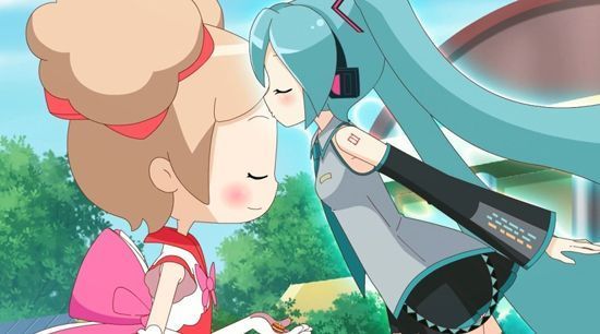 请给我变身夏安安里的初音未来照片 (要高清的)