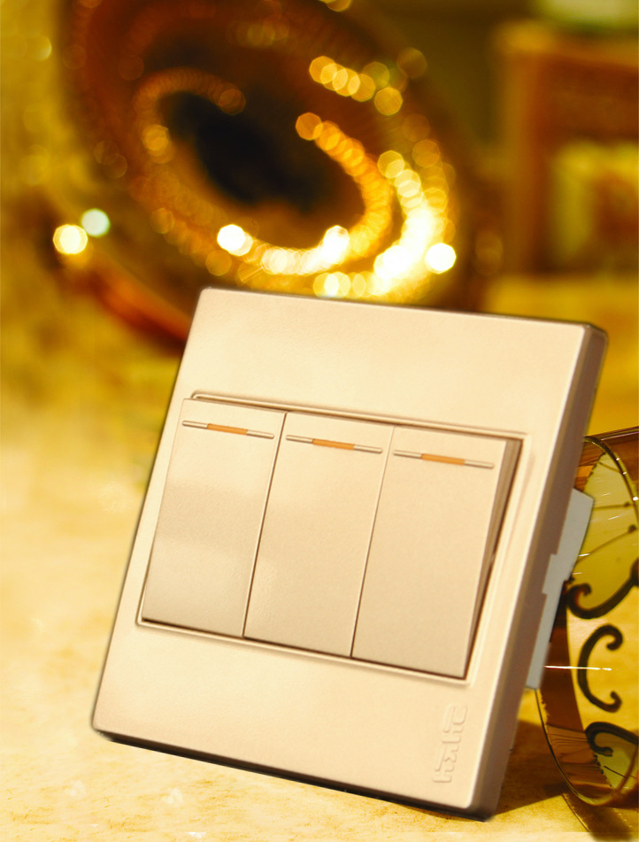 红崖让墙壁开关接线