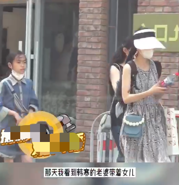 韩寒女儿长大了！9岁身高已超妈妈肩膀，样貌出众继承父母好基因