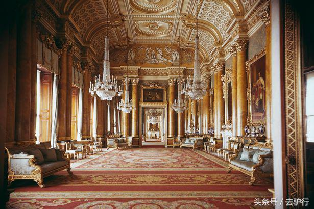 说的高贵点就是皇室私人生活管家.