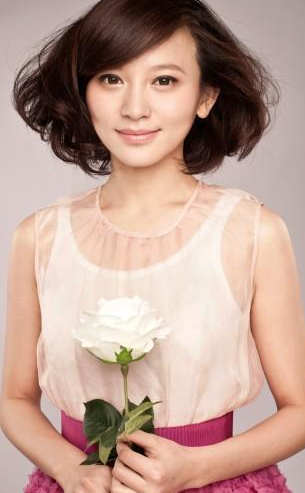 【绝地逃亡】里刘警官的扮演者是施诗.