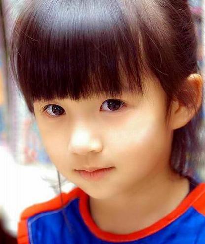 她14岁一转成名 如今却长成路人