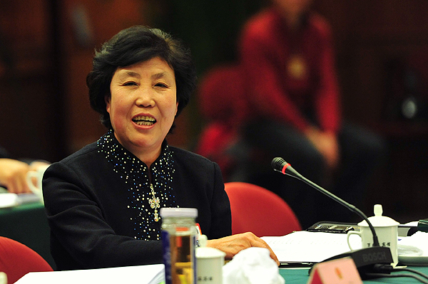 大寨集团董事长  郭凤莲(1947年9月-)女,山西省昔阳县武家坪村人