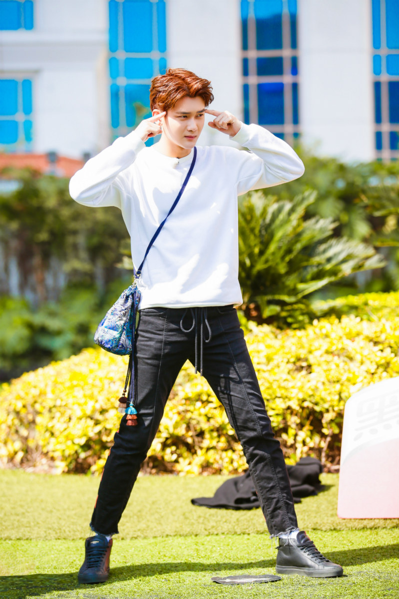 熊梓淇《二十四小时》脑洞大开变身"中华答题王"