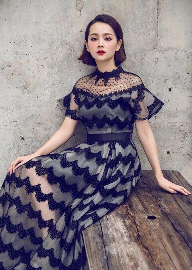 先是怀孕后被富二代抛弃,又被无良公司坑钱,自己带娃熬成女强人