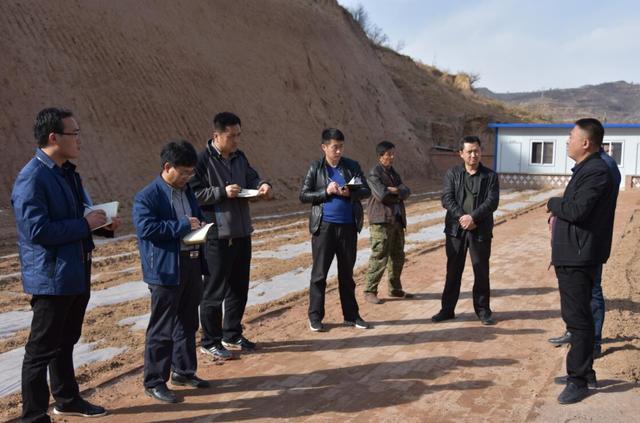 調研組深入橋鎮閆家灣劉家溝甘泉縣秦直道種養殖有限公司,石門鎮龍灣