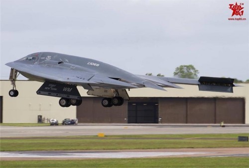 美军战略轰炸机齐聚英国想干嘛?