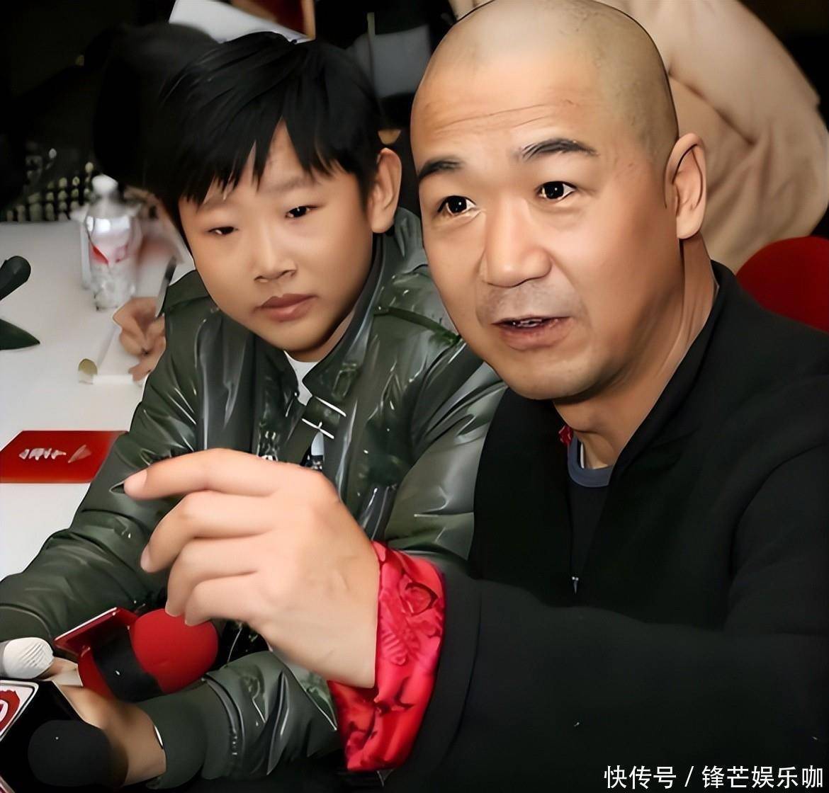 侯祥:九岁停育至今难变童颜,四十仍演童星,娶娇妻遭笑似母子 - 360娱乐,你开心就好