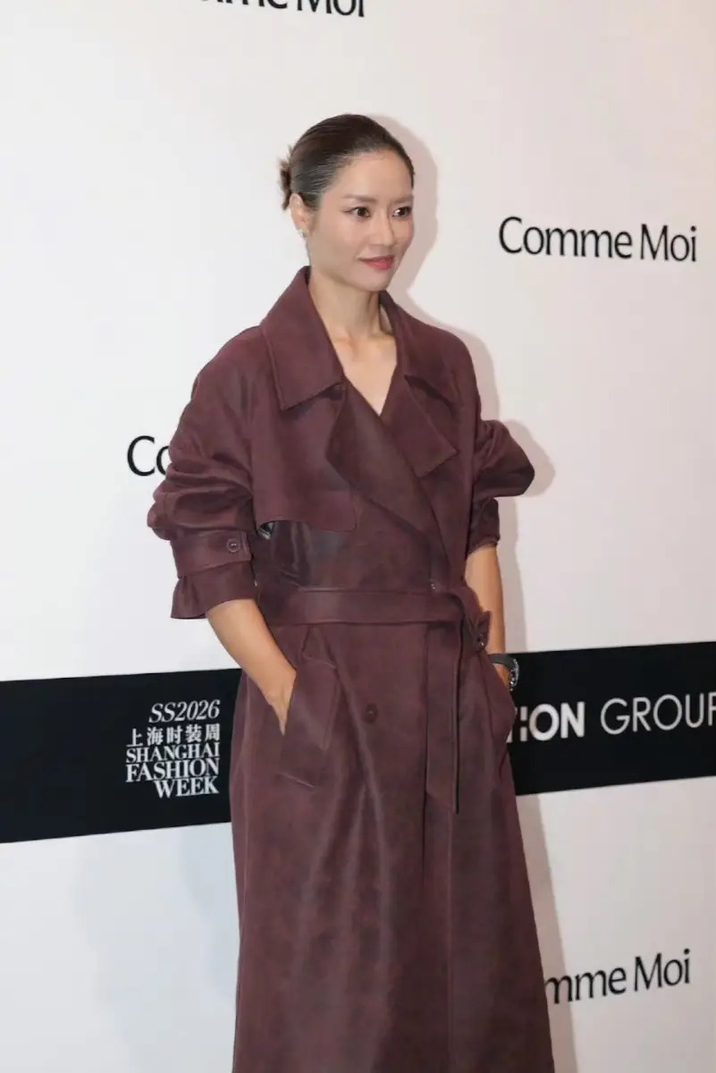 吕燕上海时装周办25秋冬大秀,李娜王菊啜妮等助阵 - 360娱乐,你开心就好