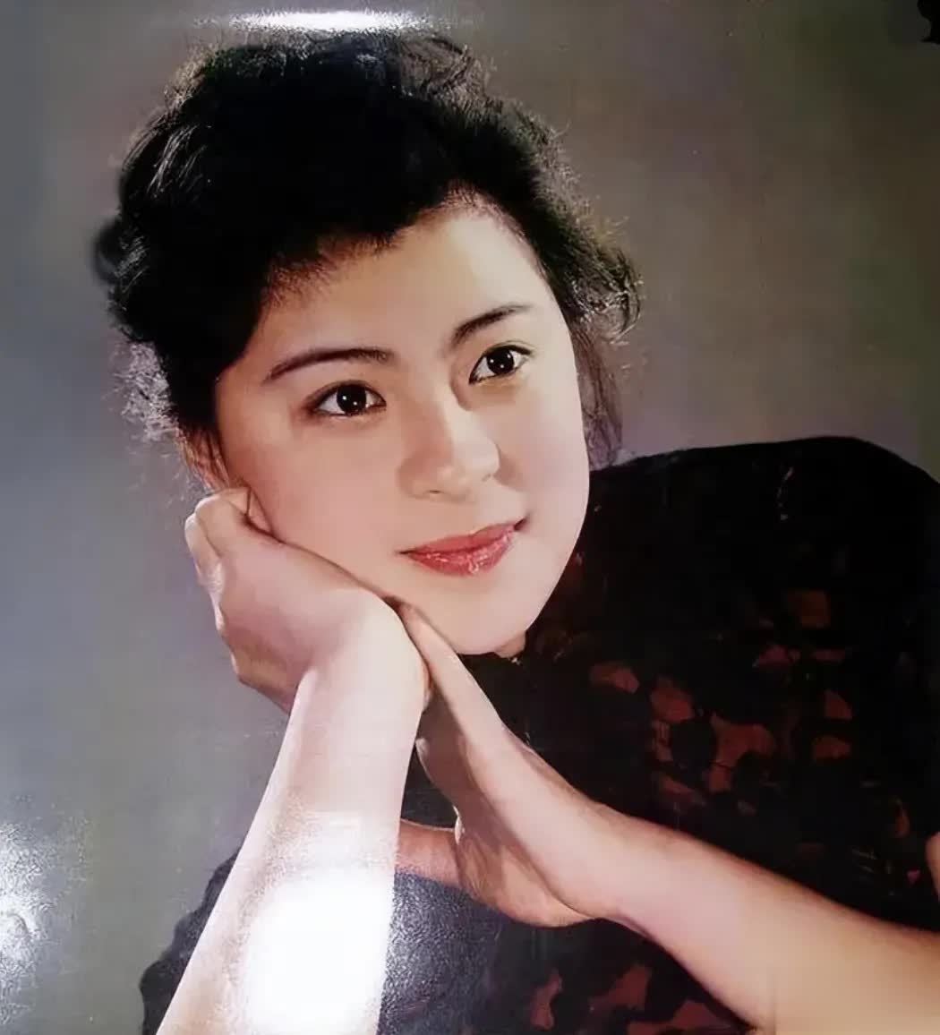 国家一级演员刘佳与富豪结婚37年零绯闻,帅气儿子成她骄傲 - 360娱乐,你开心就好