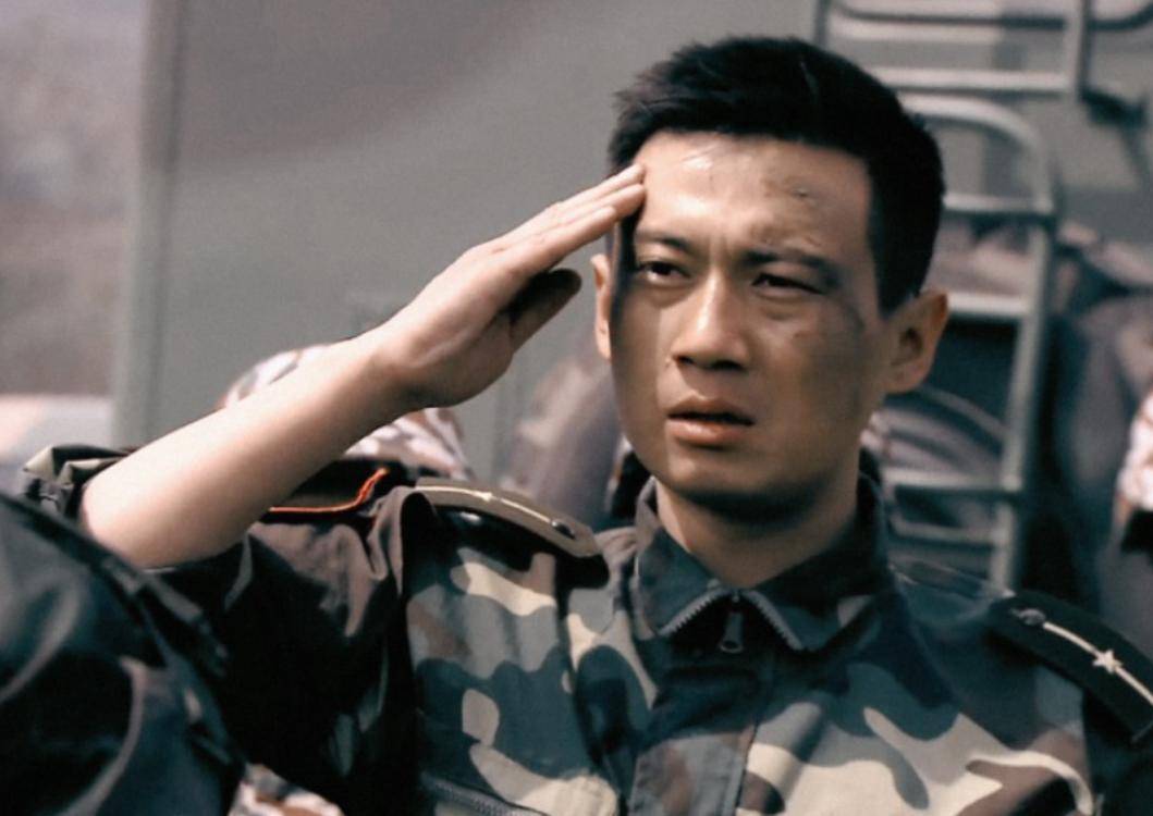 徐洪浩倒是一直都在军旅剧中不停翻涌
