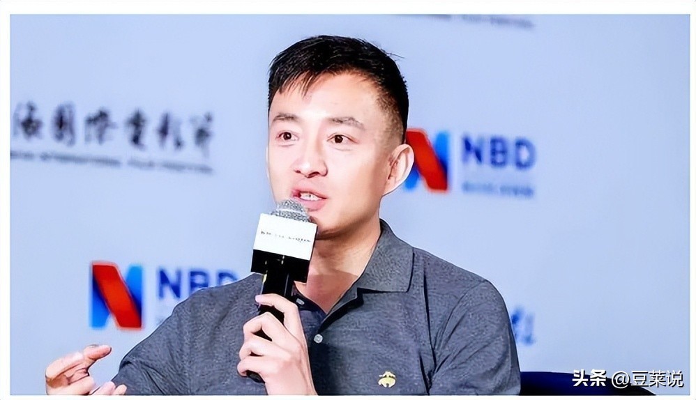“央视才子”亚宁,被迫转型成总裁,53岁已满头白发婚姻成谜 - 360娱乐,你开心就好