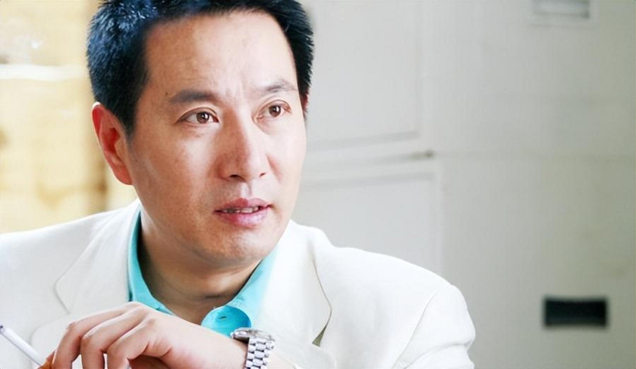 姚刚,长相正气却专演反派,54岁依旧单身,妈妈为了他失眠流泪 - 360娱乐,你开心就好