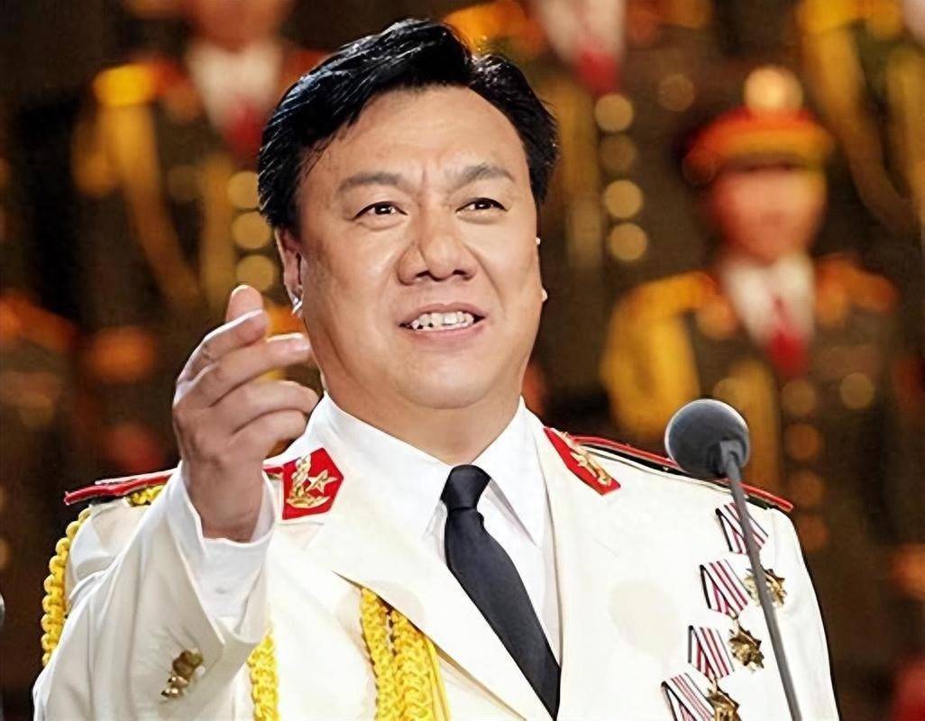 歌唱家刘斌:凭《当兵的人》红极一时,却在巅峰时隐退,如今怎样 - 360娱乐,你开心就好