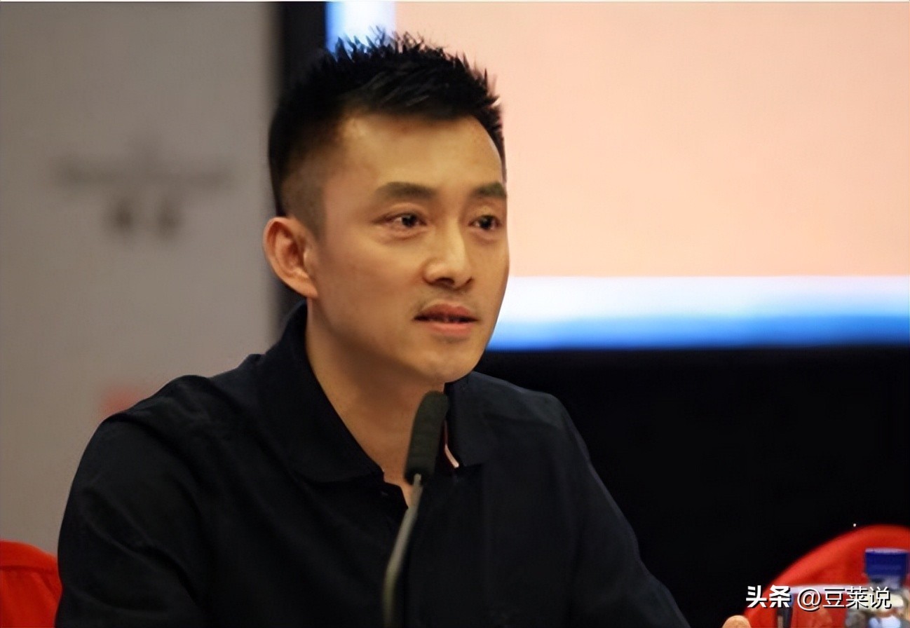 “央视才子”亚宁,被迫转型成总裁,53岁已满头白发婚姻成谜 - 360娱乐,你开心就好