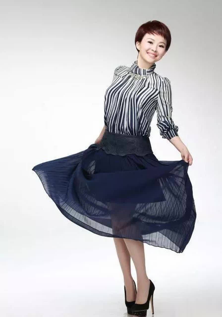 栗娜分别在博爱电视台,焦作电视台,河南电视台从事新闻播音工作3年,2