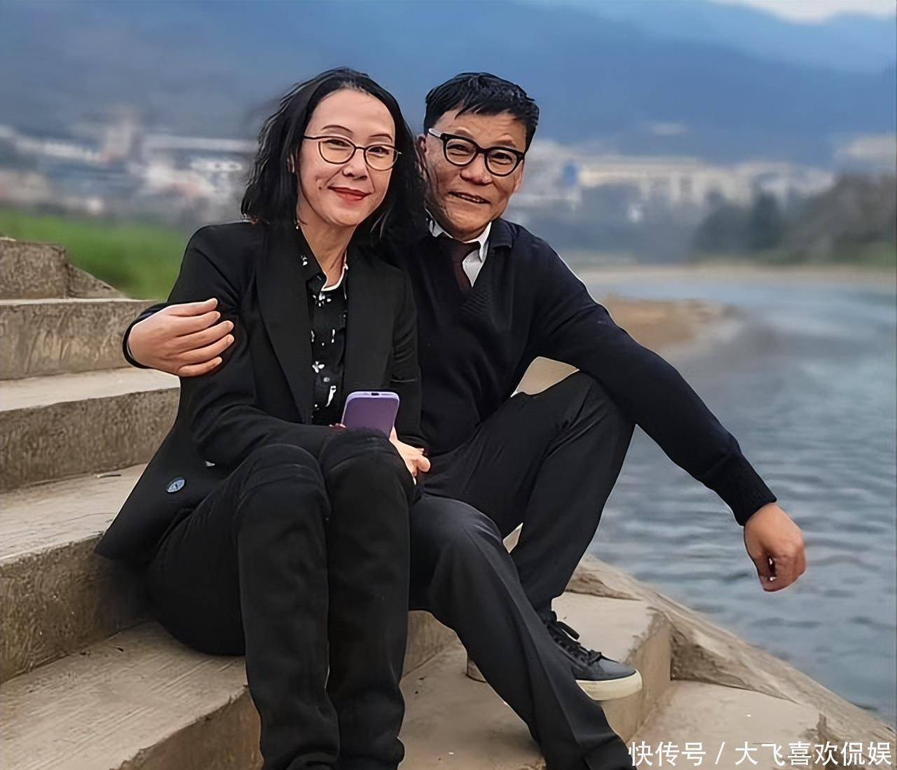 张丹红七夕秀幸福!晒多张夫妻甜蜜合照,李国庆像个孩子一样开心 - 360娱乐,你开心就好