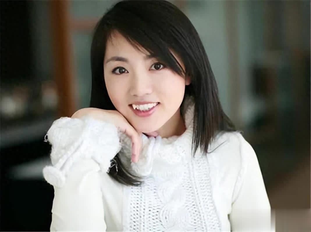 央视气象女神杨丹:40岁为普通丈夫生儿子,是我一生最明智的选择