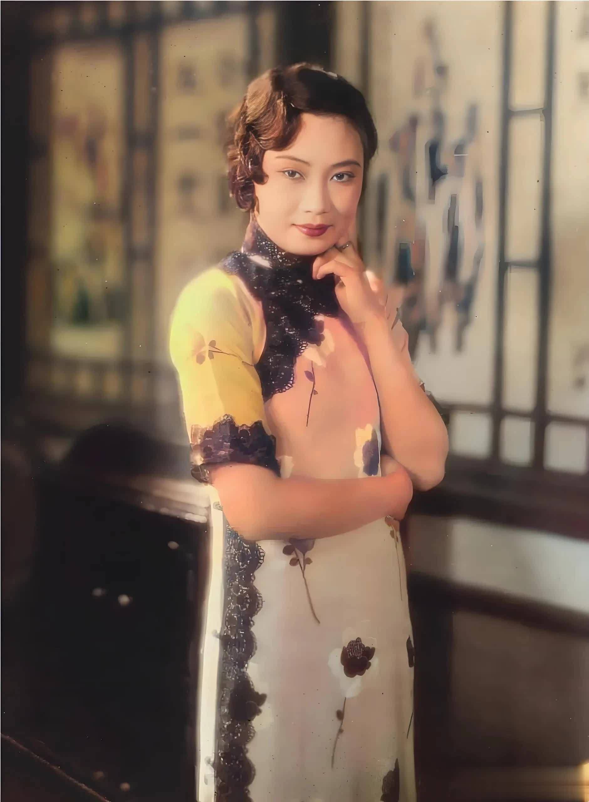 胡蝶,1908年出生于上海.中国第一位"电影皇后",有民国"第一美女"之称
