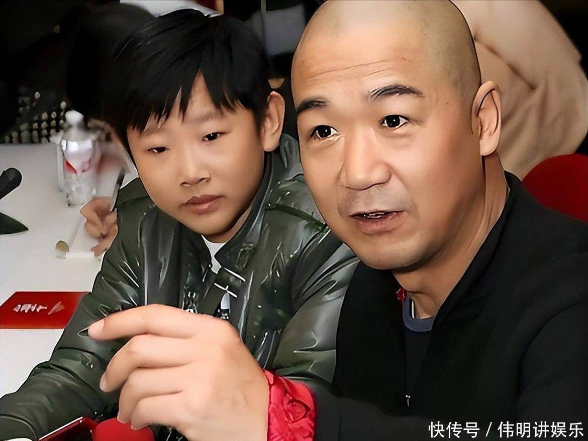 40岁侯祥演了一辈子孩子,娶美妻被嘲像母子,如今活成人生赢家 - 360娱乐,你开心就好