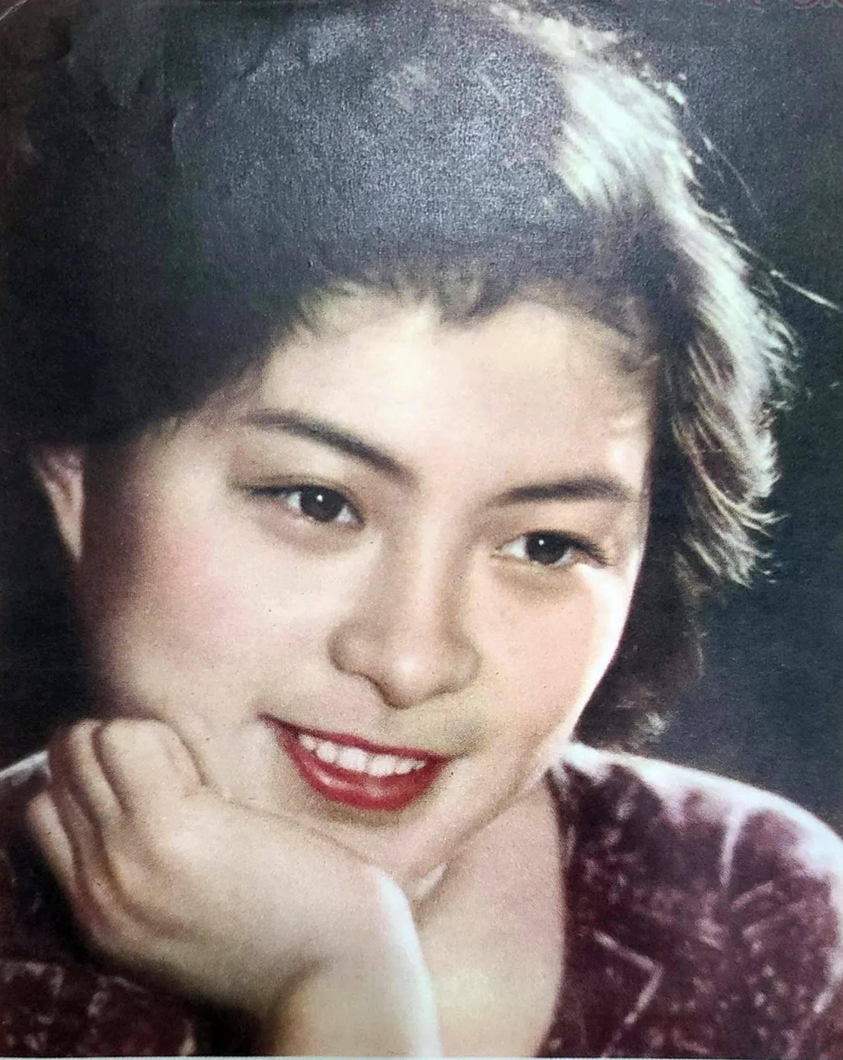 演员刘佳隐退10年,家中放父亲骨灰8年,活成贤妻良母 - 360娱乐,你开心就好