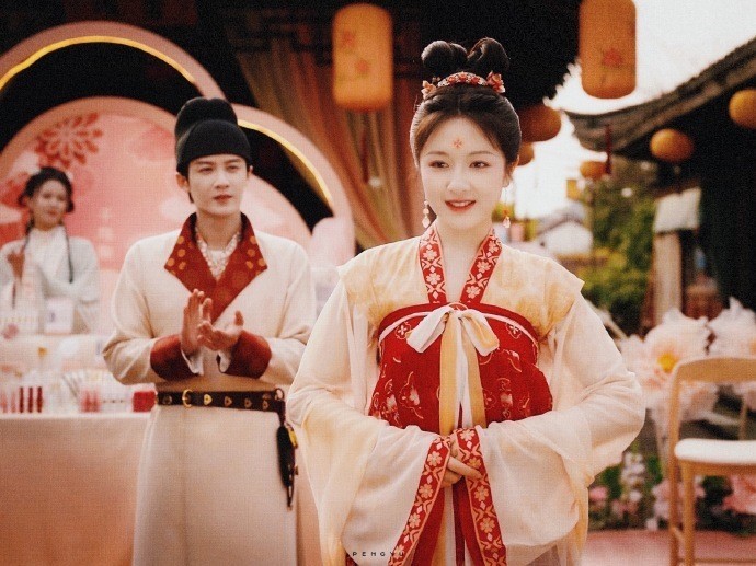 《滤镜》6位演员古装造型,檀健次李兰迪般配,王弘毅超惊艳 - 360娱乐,你开心就好