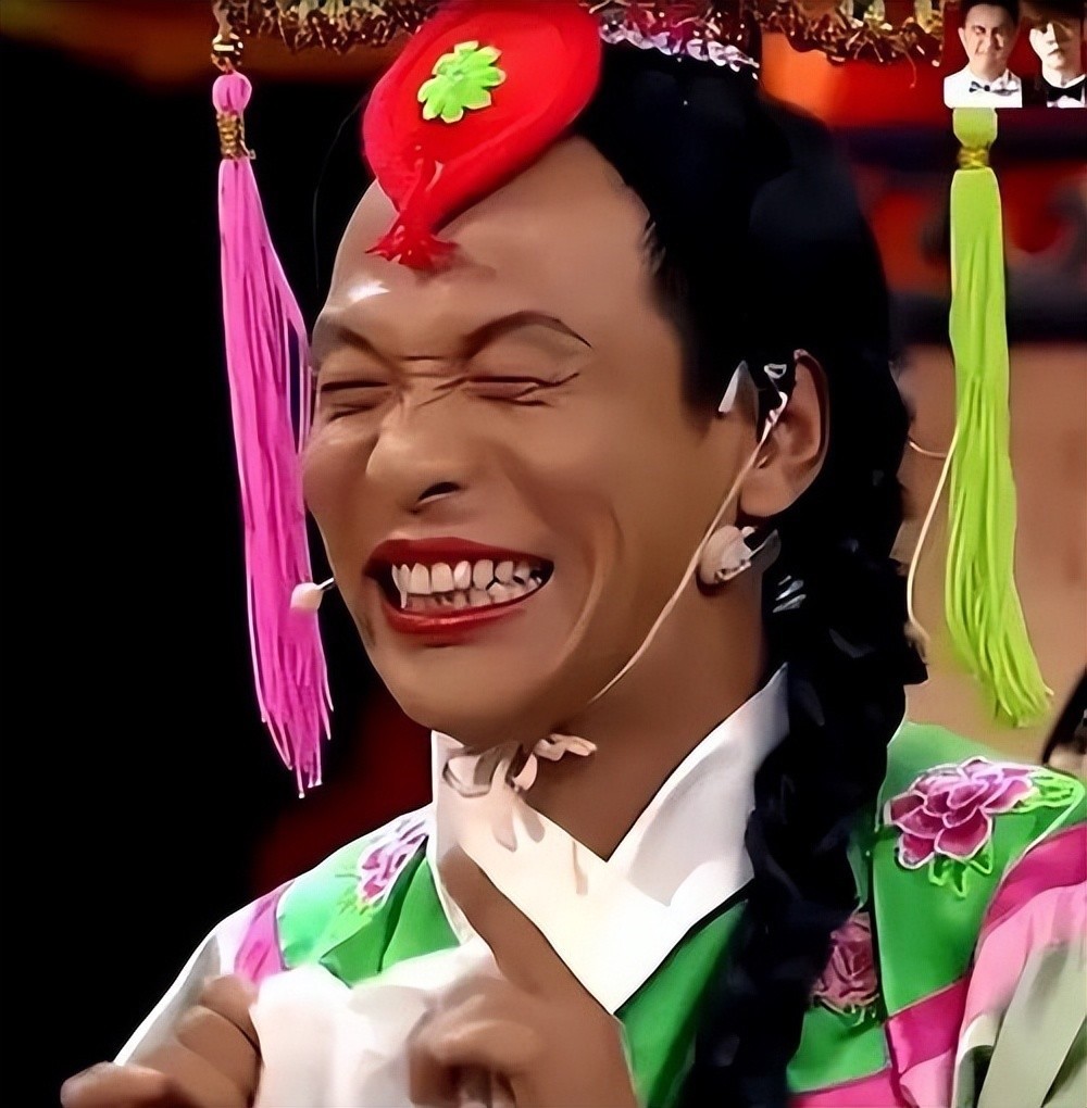 长相磕碜,一句"海燕呐"成名,与原配离婚一年,再婚娶美女粉丝